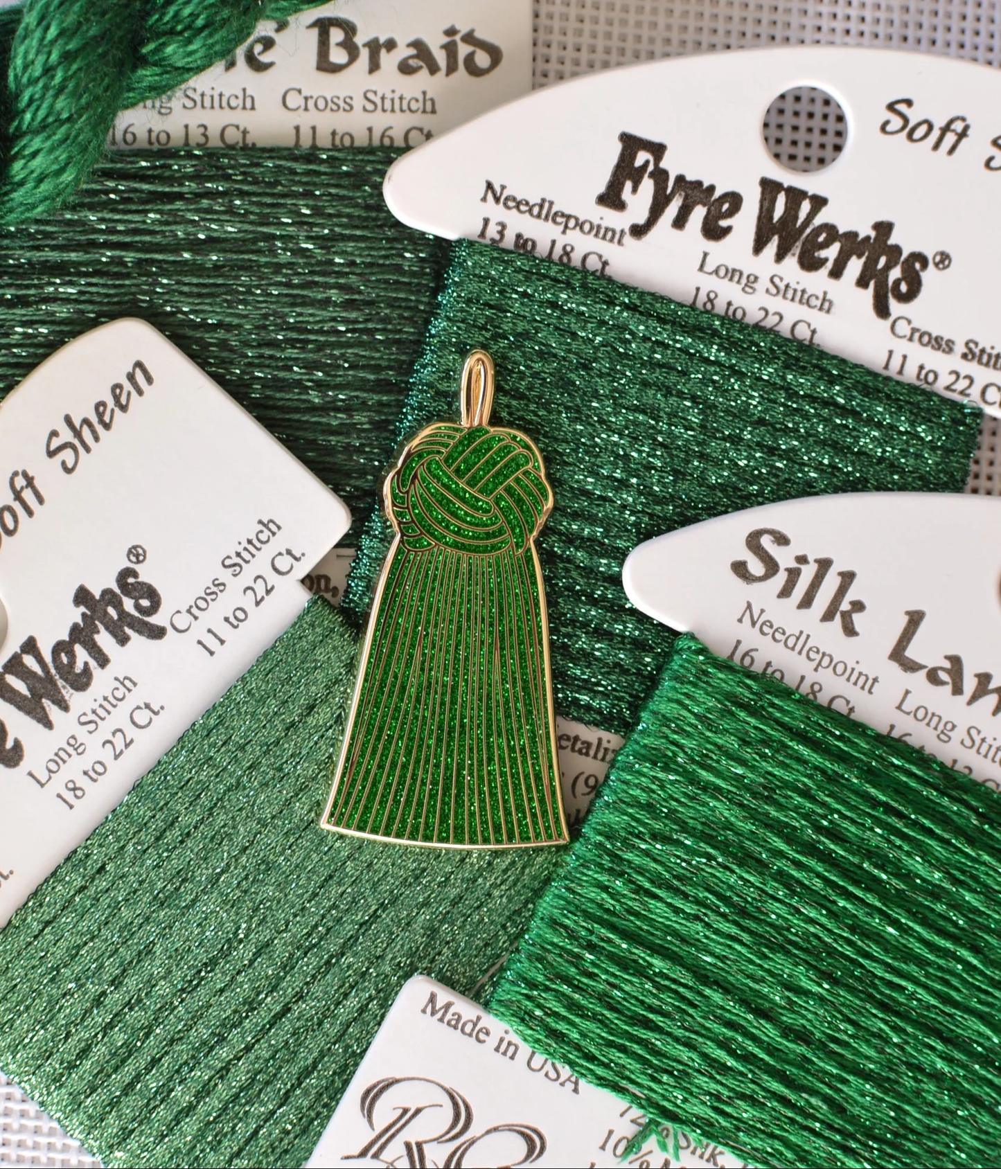 Emerald Green Glitter French Knot Tassel Needle Minder