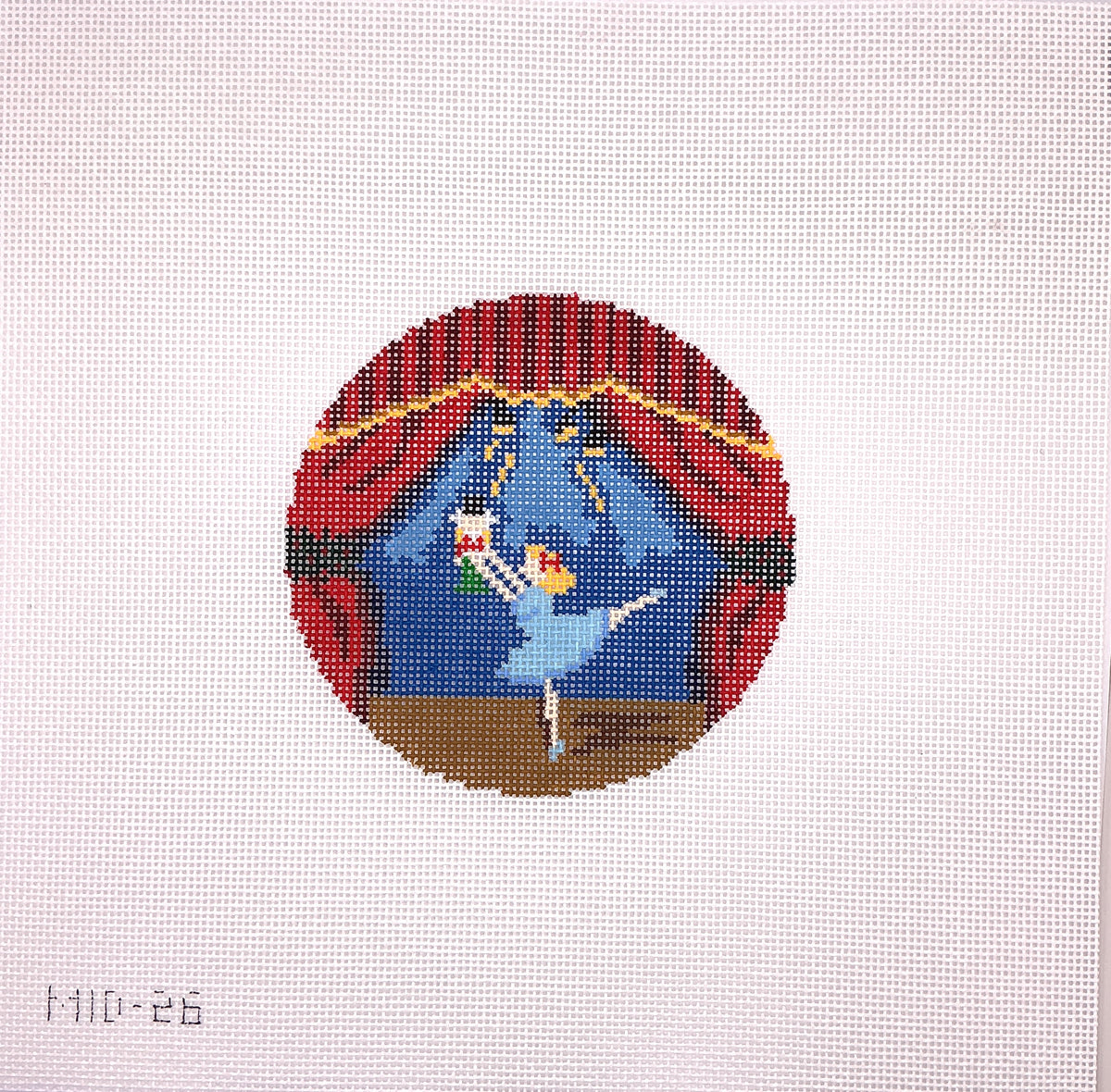 Nutcracker Round