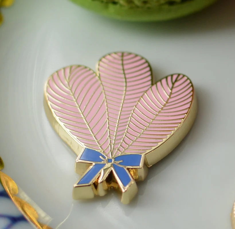 Pink Ostrich Feather Fan Needle Minder