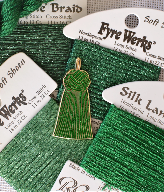 Emerald Green Glitter French Knot Tassel Needle Minder